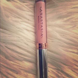 NEW. Anastasia matte lipstick.